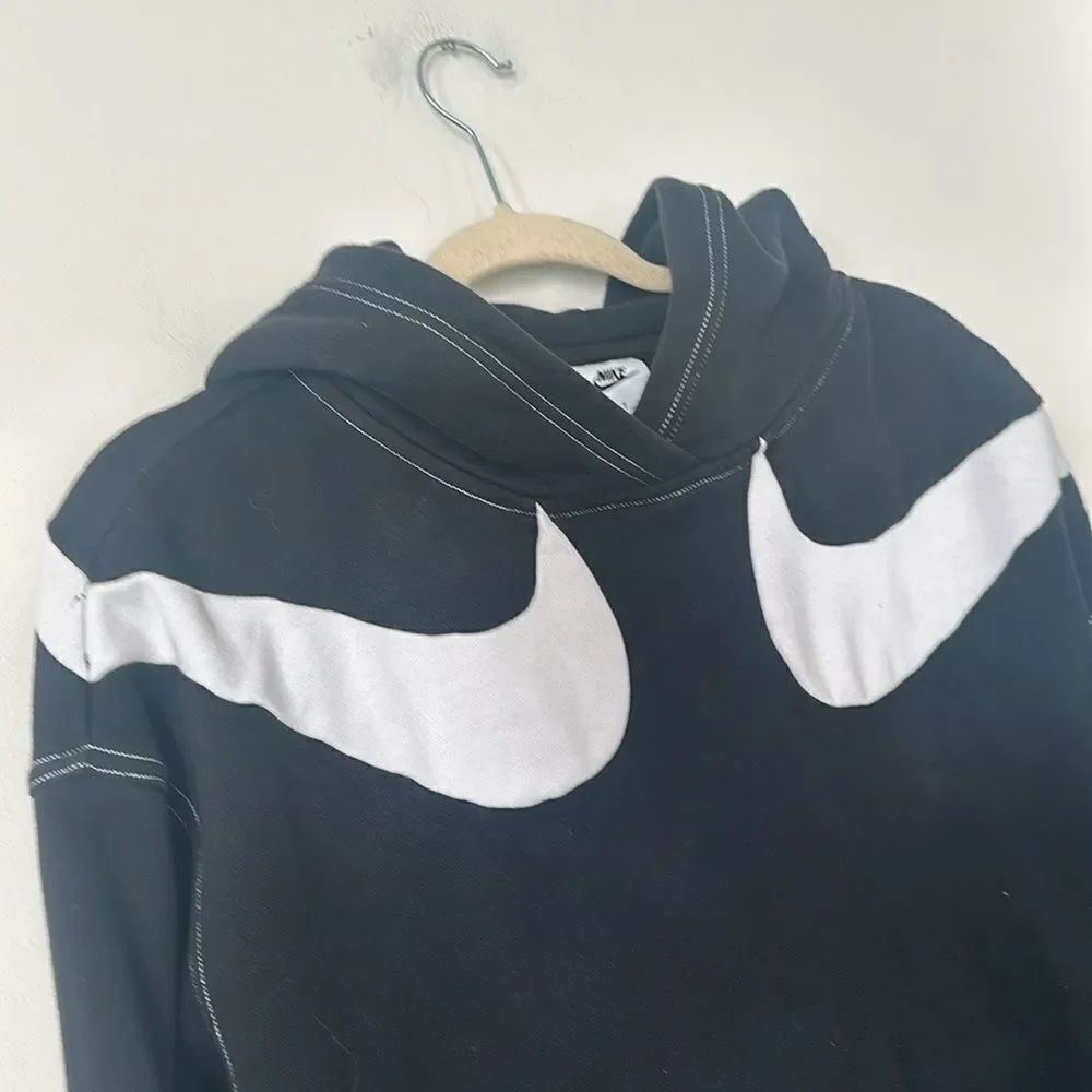 Nike - Women - GX Swoosh Pullover Hoodie - Black S - Picture 3 of 7